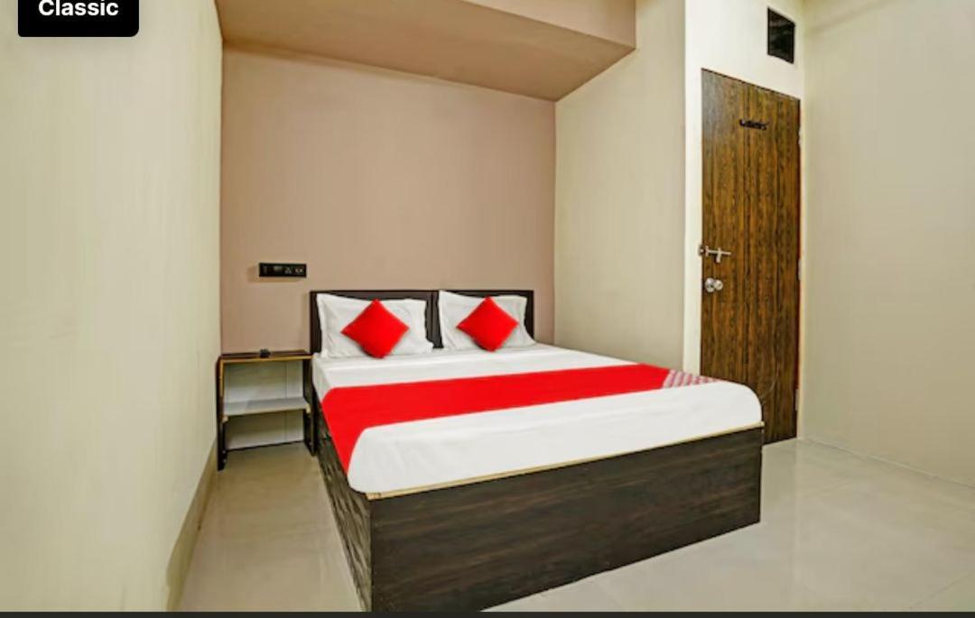 Hotel Welcome, Vip Road Vesu スーラト エクステリア 写真