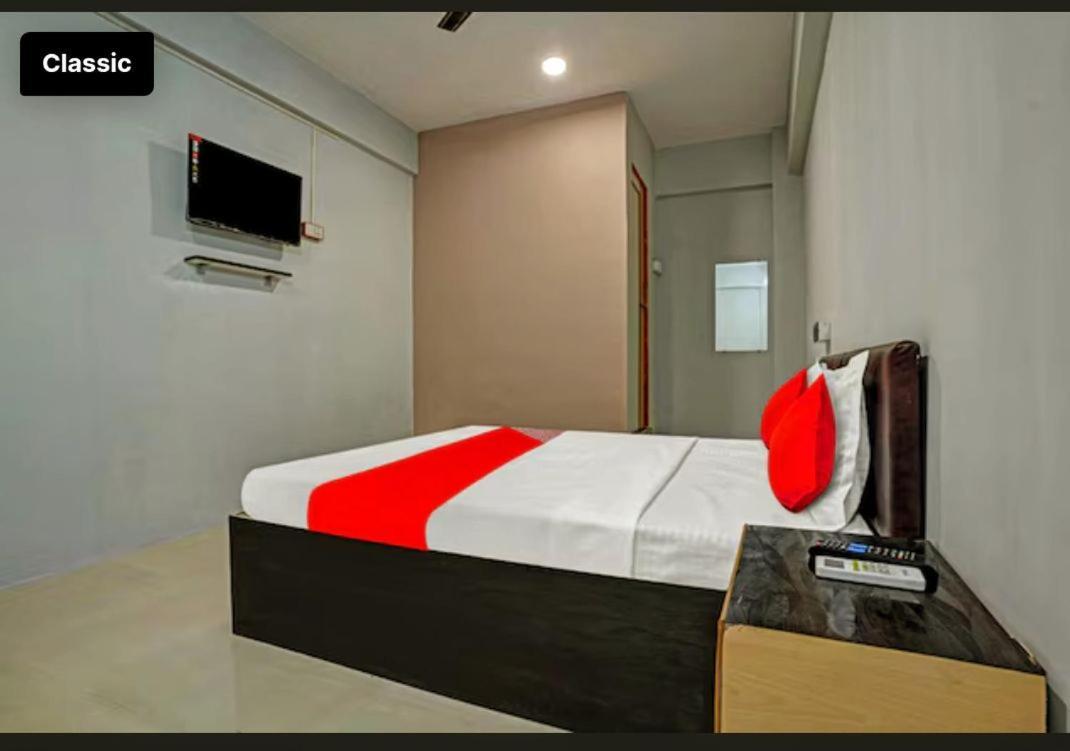 Hotel Welcome, Vip Road Vesu スーラト エクステリア 写真