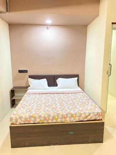 Hotel Welcome, Vip Road Vesu スーラト エクステリア 写真